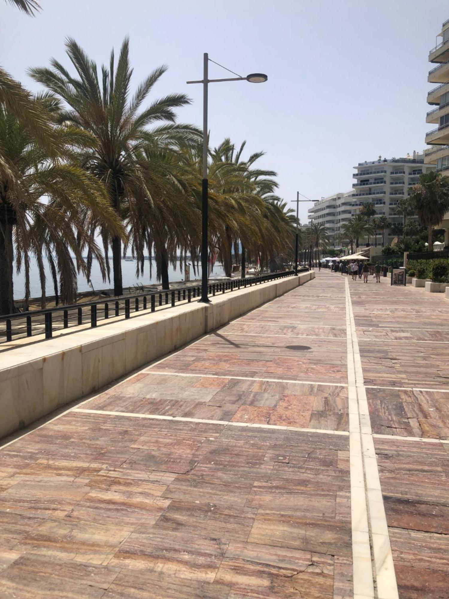 Front Line - 2 Bedroom & 2 Bathrooms Apartamento